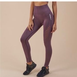 Gymshark Black Energy Compression Leggings and Sports Bra Set - L